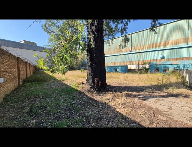 1,000M² FACTORY TO LET IN ANDERBOLT